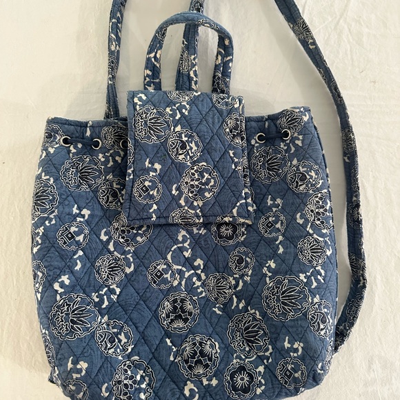 Dusty Blue quilted‎ backpack - Picture 9 of 9